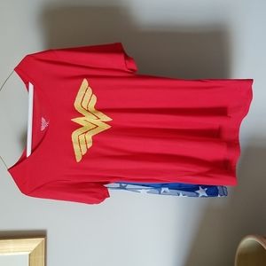 Wonder Woman top with 2 detachable capes NWOT